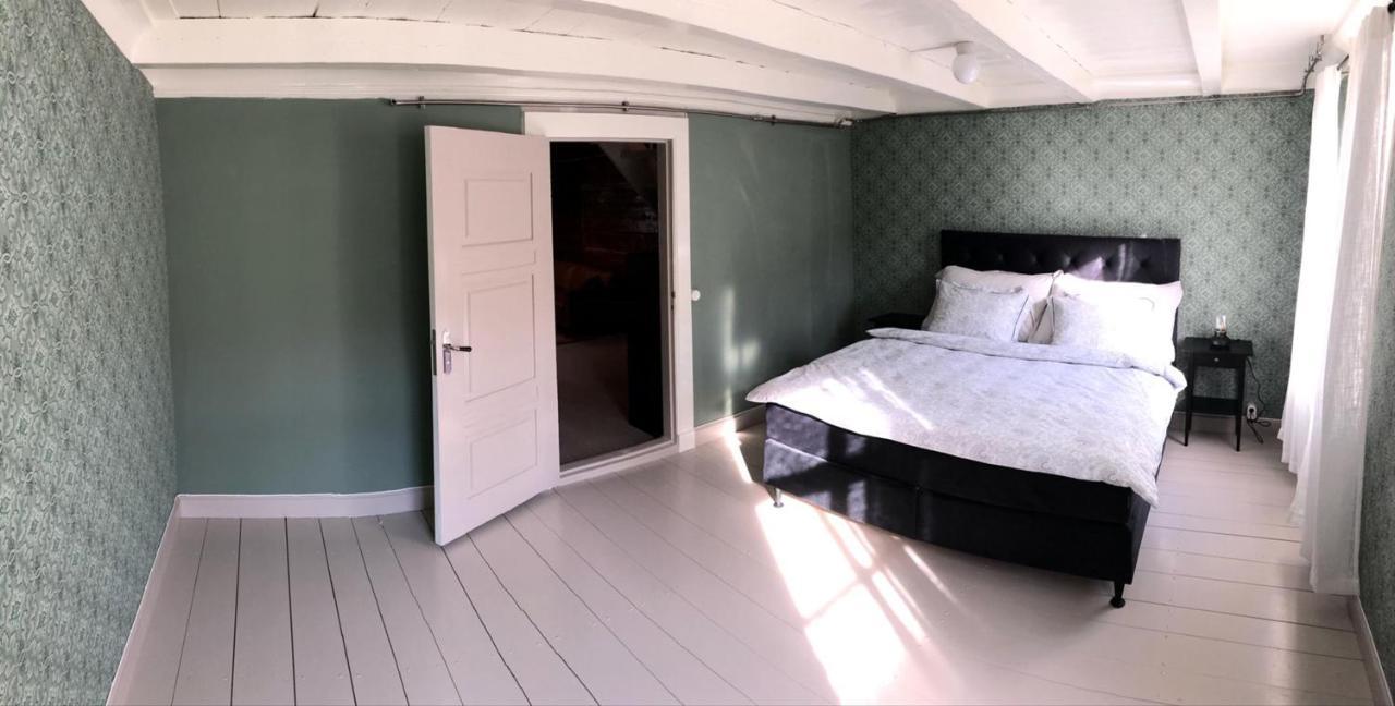 Den gule krambua Apartment Lærdalsøyri Bagian luar foto